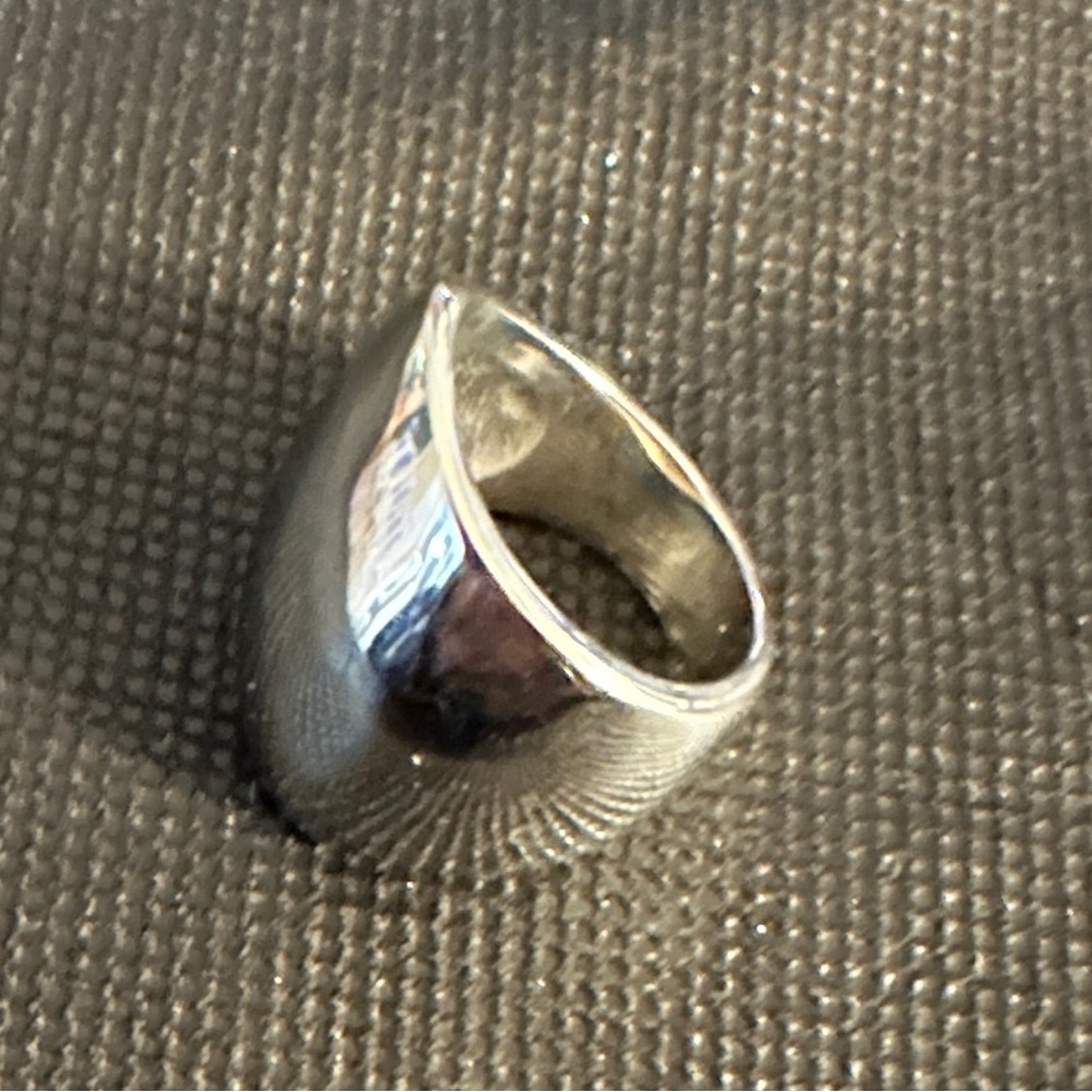Smooth Shiny Stainless Steel Contemporary Band Ring Size 6 3/4